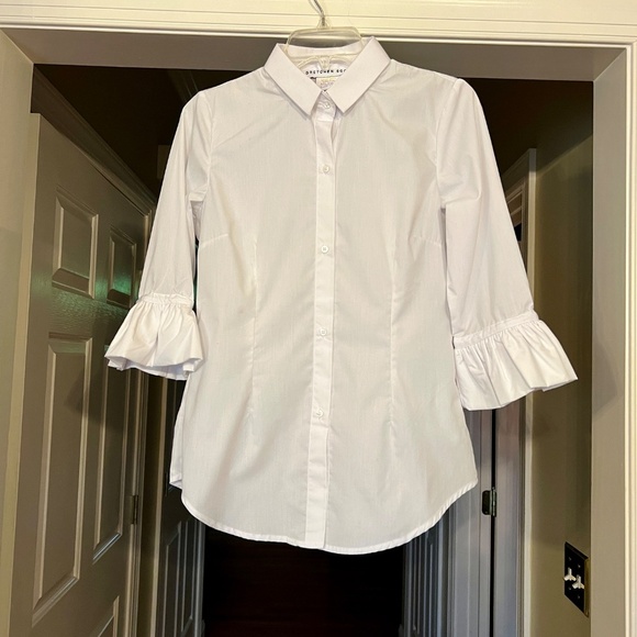 EUC Gretchen Scott Priss Ruffle Cuff Button Front Top Blouse Shirt White SMALL - Picture 1 of 2